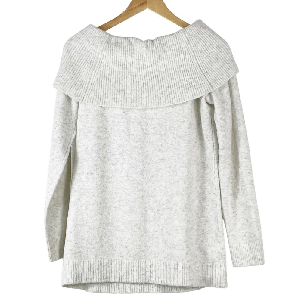 Ann Taylor Women's Oatmeal Cream Soft Off the Shoulder Sweater Size M Old Money - Picture 2 of 6